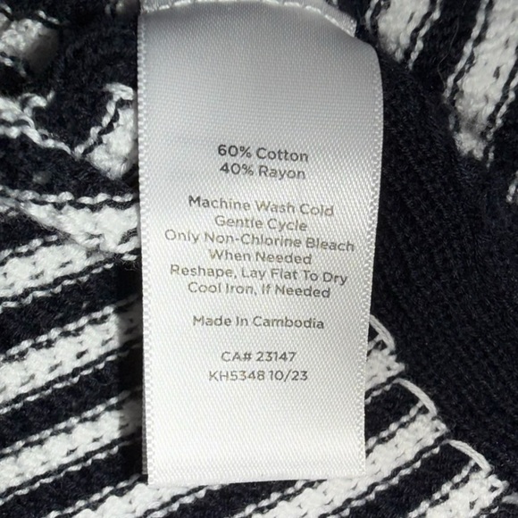 TALBOTS CREWNECK SWEATER - SCALLOP STRIPE Navy Women’s L - Picture 14 of 15